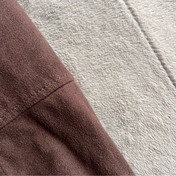 Abercrombie & Fitch Faux Suede Fringe Cropped Festival Jacket Stone Gray Medium - Picture 6 of 13